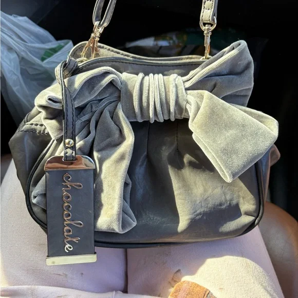 Chocolate Gray Velvet Bow Shoulder Bag - Picture 2 of 9